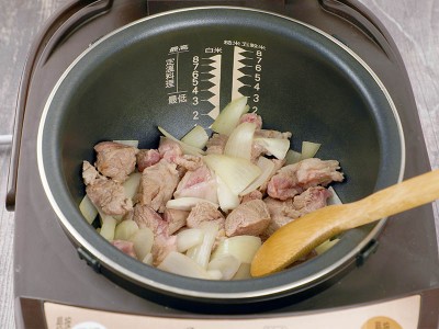 食譜-豬肉菇菇湯