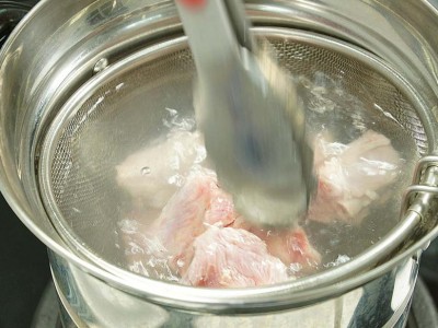 食譜-金針香菇排骨湯