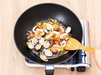 食譜-白醬海鮮鳳梨盅