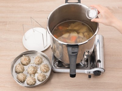 食譜-【一鍋兩菜】珍珠丸子&紅白蘿蔔牛腩湯