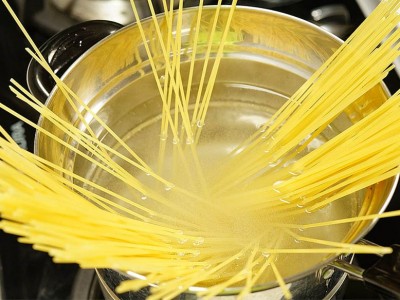 食譜-鮮蝦白醬義大利麵