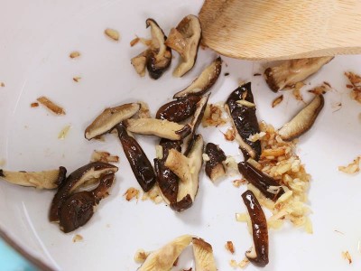 食譜-牛蒡雞肉飯