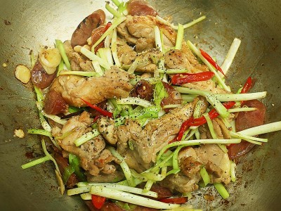 食譜-臘腸燒雞