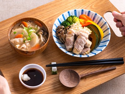 食譜-豬肉味噌湯+日式蒸物