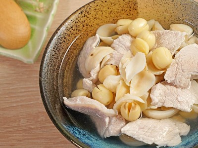 食譜-蓮子百合瘦肉湯