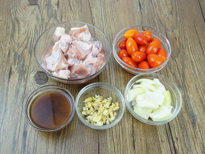 食譜-醬燒蕃茄雞丁