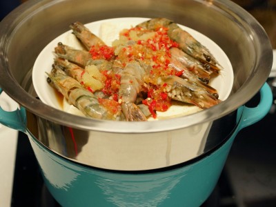 食譜-鯛魚豆腐羹+蒜蓉蒸蝦(一鍋兩菜)