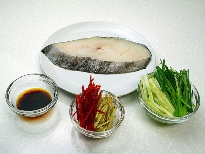 食譜-剝皮辣椒燉雞湯+清蒸鱈魚 (一鍋二菜)