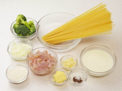 食譜-鮮蝦白醬義大利麵