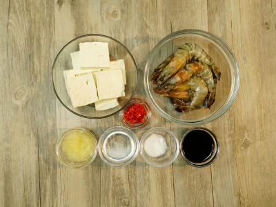 食譜-鯛魚豆腐羹+蒜蓉蒸蝦(一鍋兩菜)