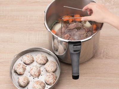 食譜-【一鍋兩菜】珍珠丸子&紅白蘿蔔牛腩湯