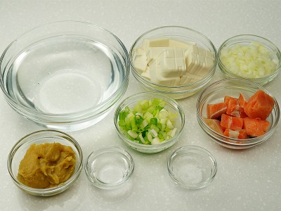 食譜-味噌豆腐鮭魚湯