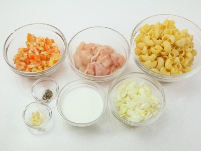 食譜-白醬番茄雞肉義大利麵