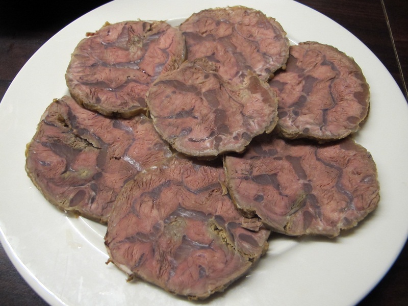 5. 將煮好的牛腱放入冰箱冷藏約2-3小時，如此肉才容易切片, 取出.JPG